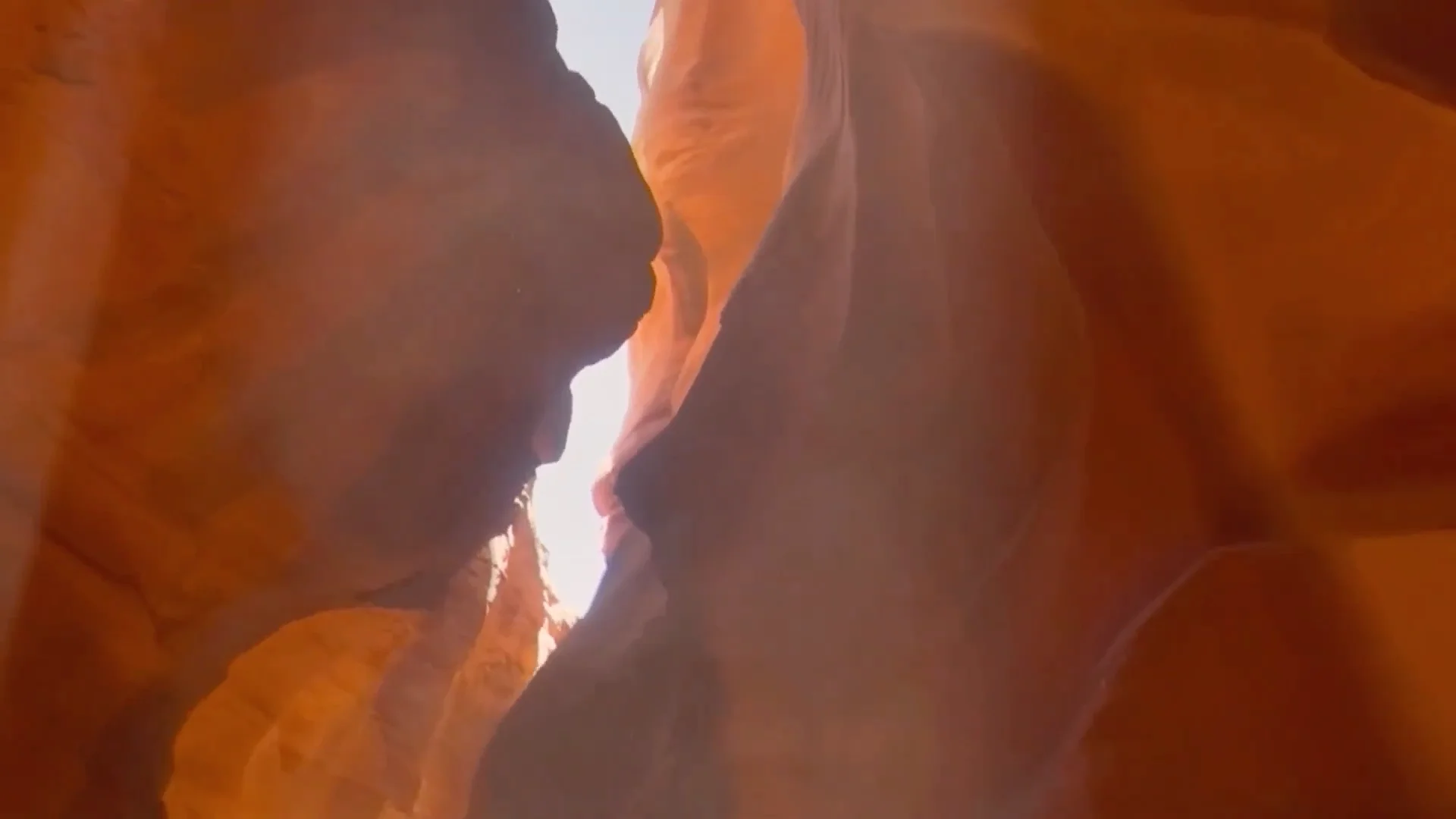 Taadidiin-Tours-Antelope-Canyon-Virtual-Reality-Demo-Image